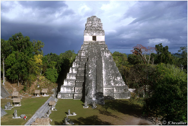 VOYAGE à TIKAL